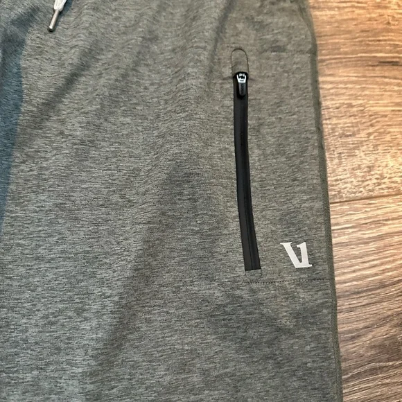 Vuori Men’s Small Sunday performance Jogger Pants Heather Green - Picture 5 of 14